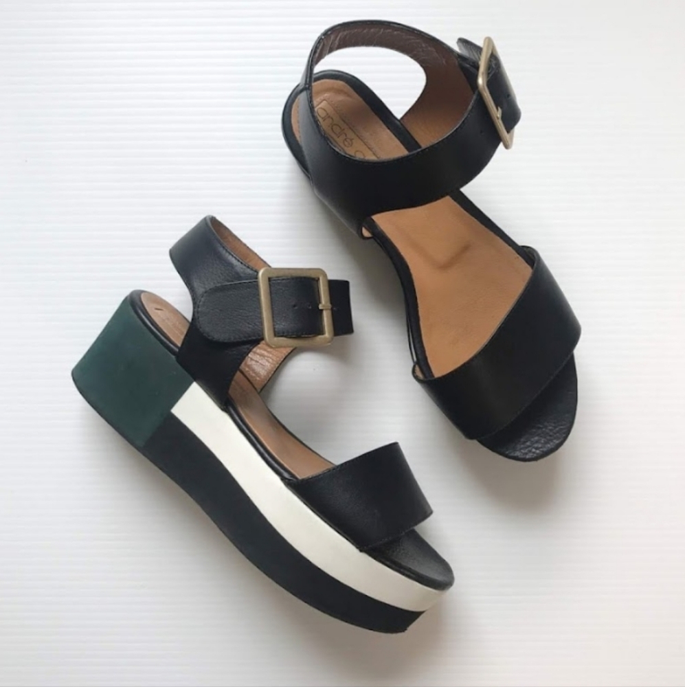 Andre Assous platform green white and black buckle sandals, size 7